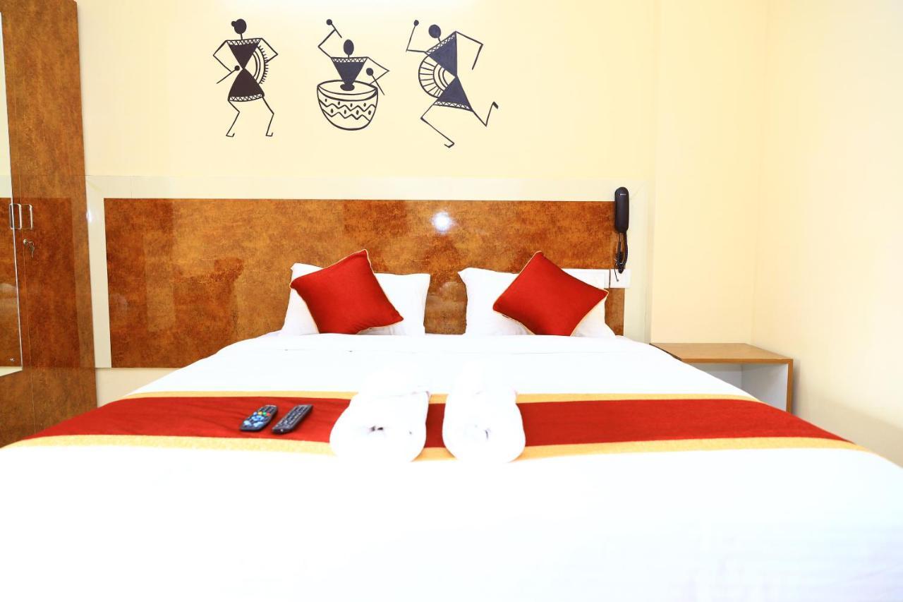 Sasthi Suites Bangalore Exterior photo