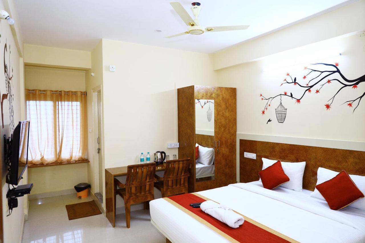 Sasthi Suites Bangalore Exterior photo
