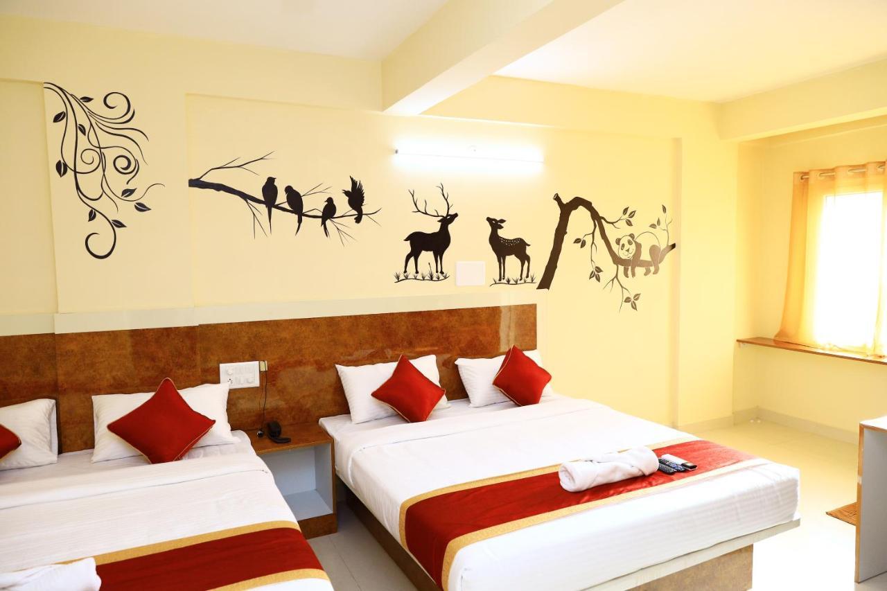Sasthi Suites Bangalore Exterior photo